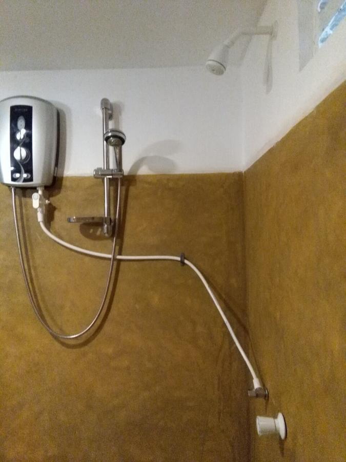 Thilina Homestay Сигирия Экстерьер фото