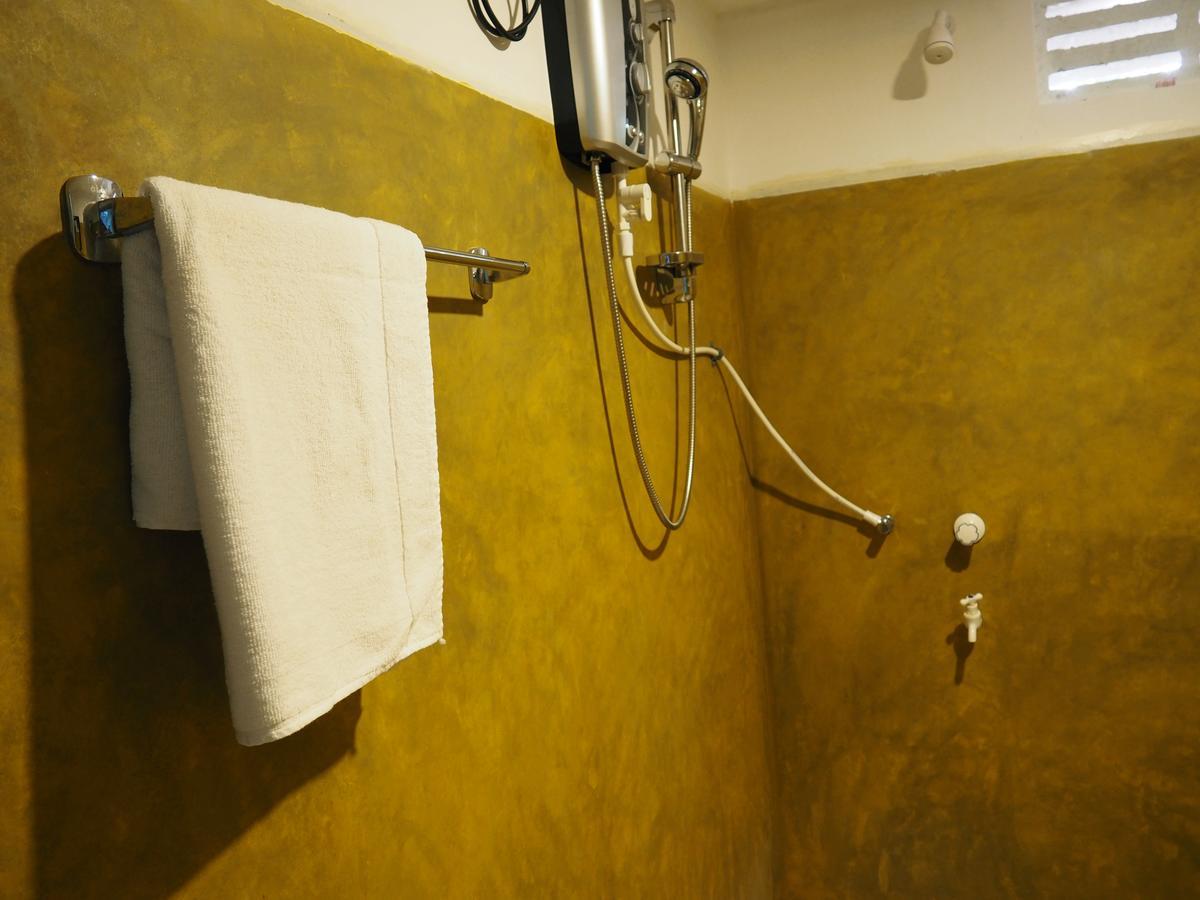 Thilina Homestay Сигирия Экстерьер фото