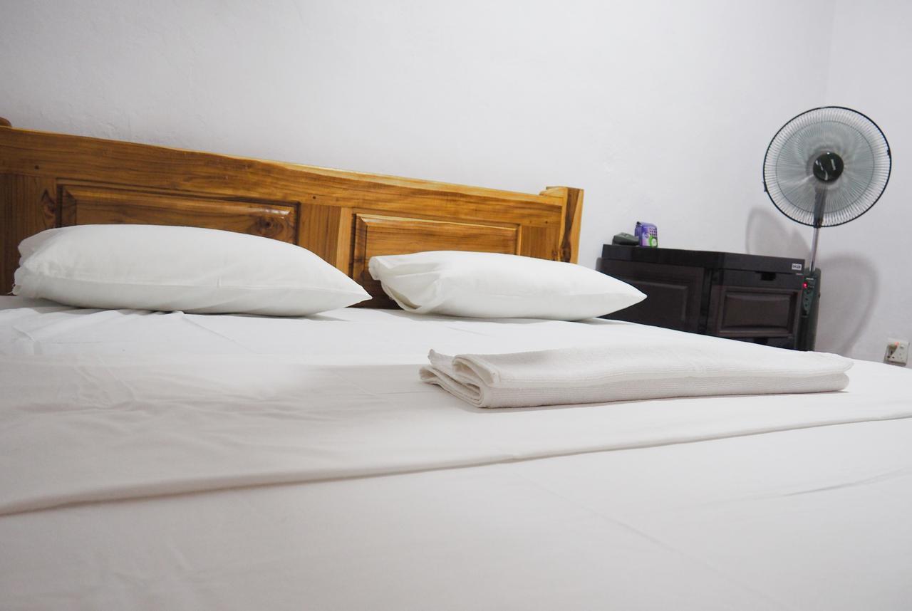 Thilina Homestay Сигирия Экстерьер фото